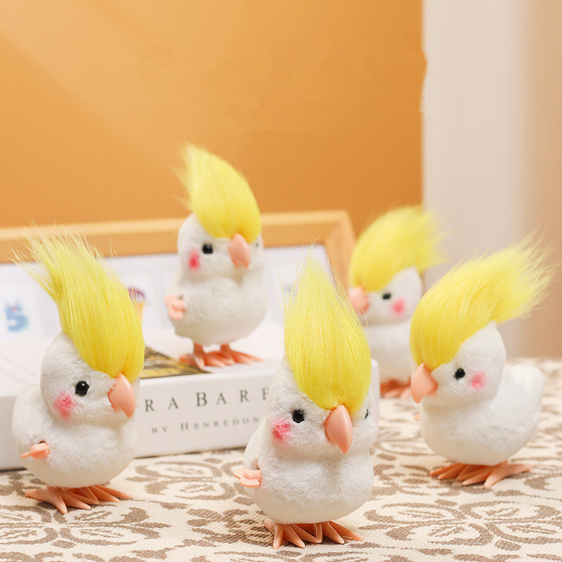 Kids & Toys Expo Saudi Arabia - INS ของเล่นตุ๊กตาผ้ากำมะหยี่รูปนกแก้วกระโดดสุดน่ารัก พร้อมขนเท่ๆ ที่ขยับได้ สายโซ่ที่สามารถหมุนได้ ตุ๊กตานุ่มนิ่มสไตล์อนิเมะ