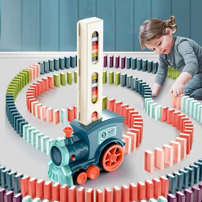 Kids Toys Electric Car - รถไฟโดมิโนอัตโนมัติ รถยนต์ไฟฟ้า ตัวหนีบโดมิโน และอุปกรณ์เสริมโดมิโน ชุดบล็อกตัวต่อ ของเล่นเสริมพัฒนาการ